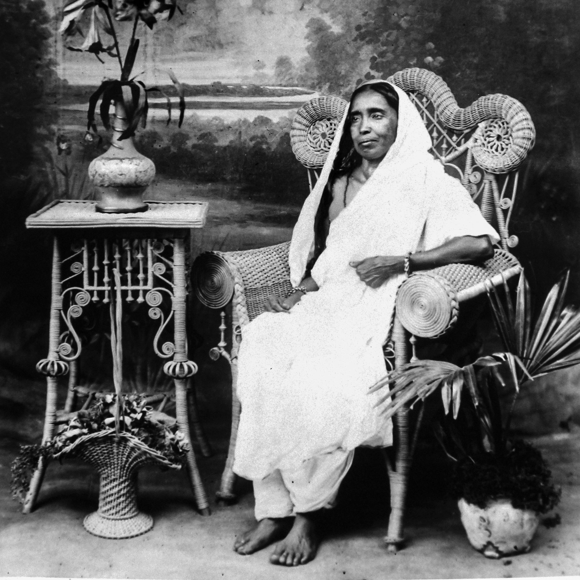 বেদান্ত-প্রতিমা শ্রীমা